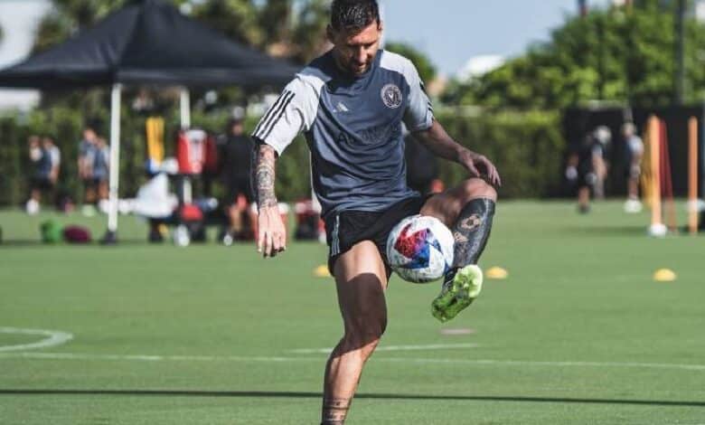 Dejan en duda debut de Messi contra Cruz Azul