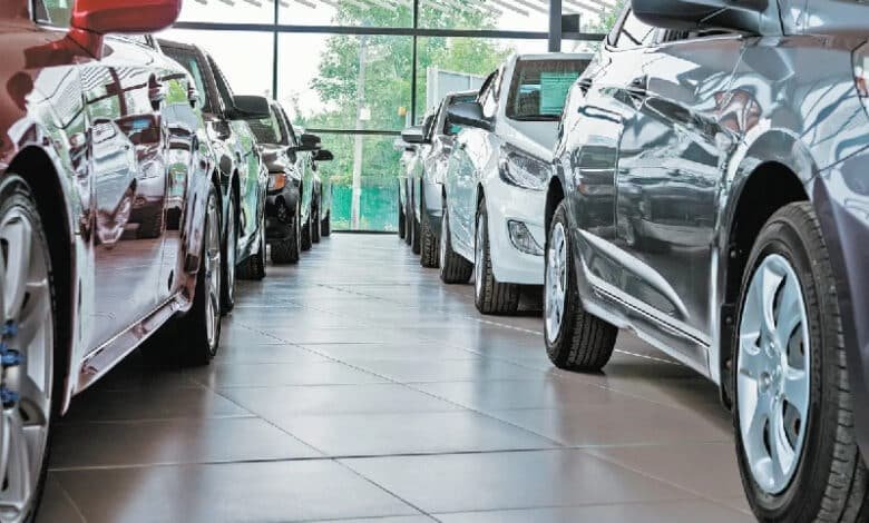 Incrementan las ventas de autos ligeros en Julio