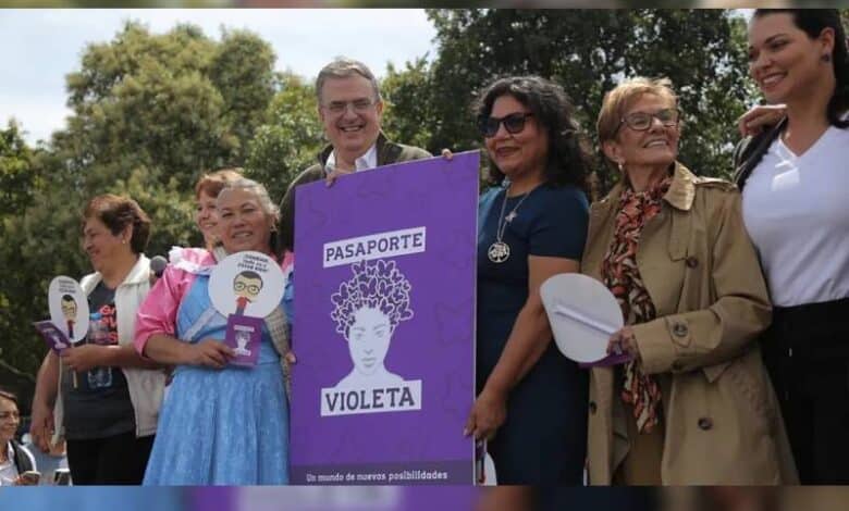 Marcelo Ebrard plantea una nueva ayuda económica para las jefas del hogar