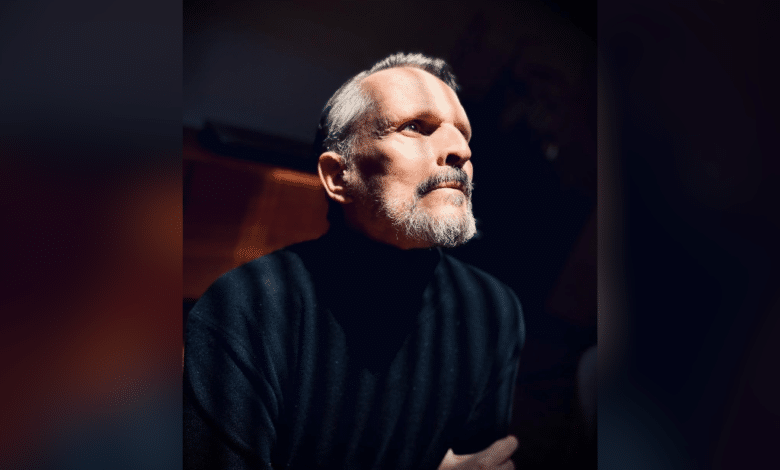 Sujetos armados asaltan casa de Miguel Bosé en CDMX