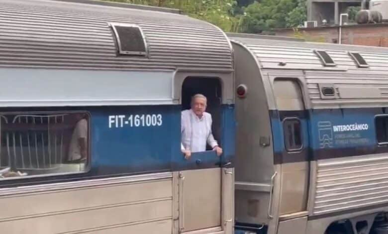 AMLO en el Tren.