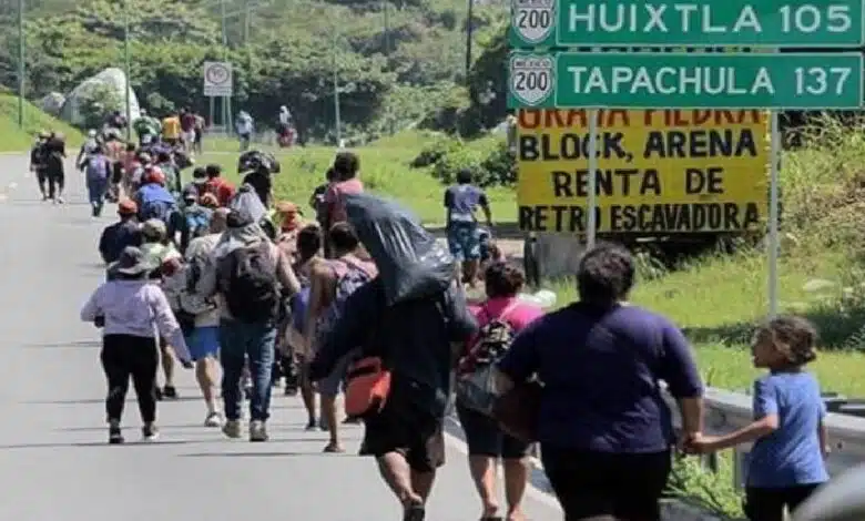 Grupo de migrantes sali en caravana se fueron caminando El