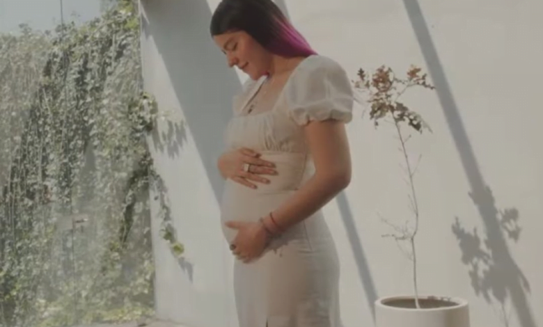 Lesslie de Los Polinesios anuncia que está embarazada