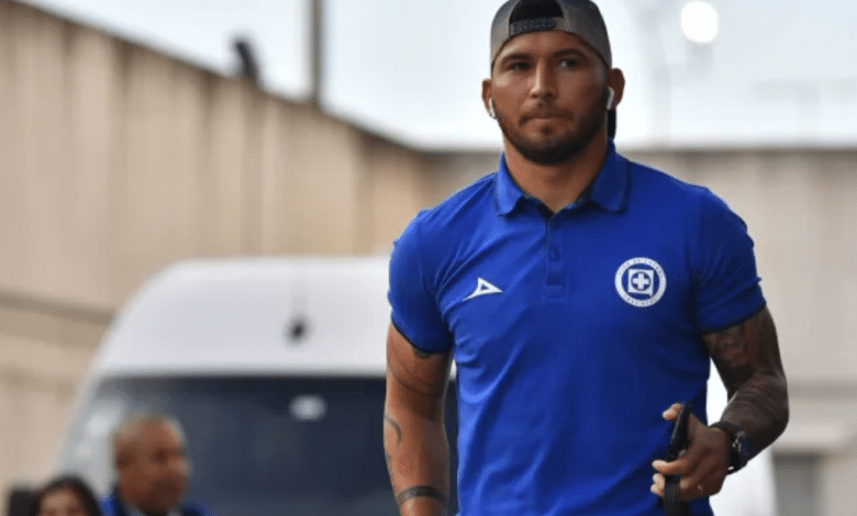 Cruz Azul le dice adiós a Juan Escobar, jugador que dio la novena