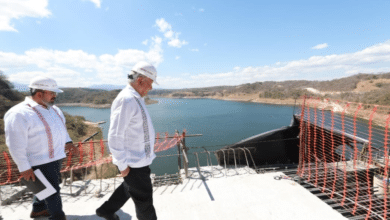 AMLO supervisa construcción de puente en La Concordia y Rizo de Oro