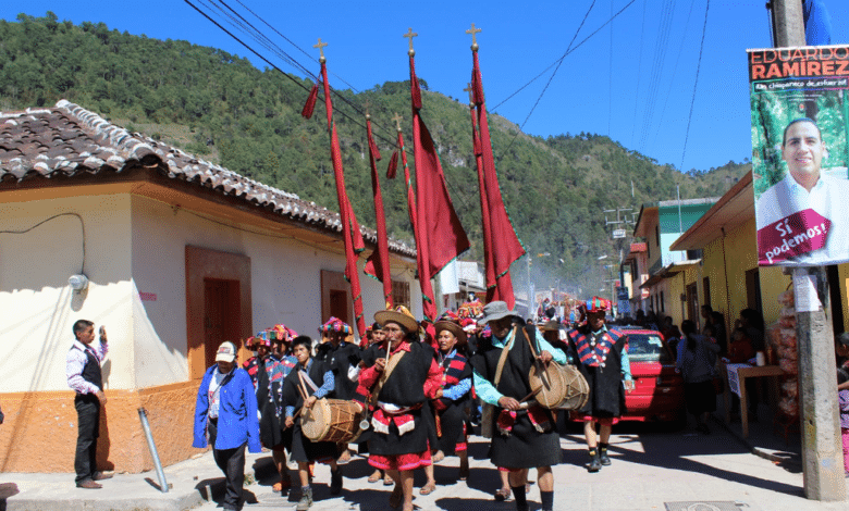 Da inicio el Carnaval 'Tajimal k’in' en Tenejapa