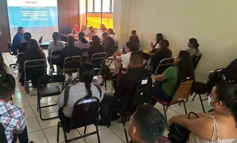 Realizan evento para otorgar plaza a maestros de Chiapas