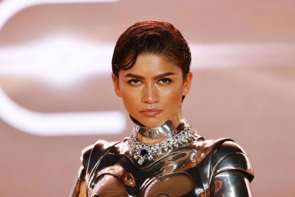 Look robótico de Zendaya en premiere de Dune 2 provoca memes - El