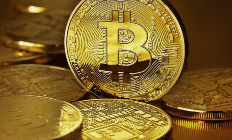 Bitcoin alcanza nuevo récord, supera los 72 mil dólares