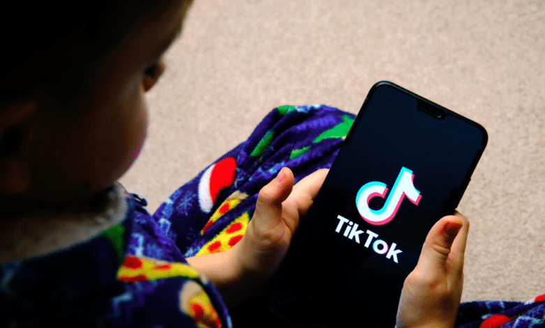 Niño muere tras realizar reto 'Chroming' de Tiktok