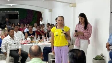Olga Luz convive con sociedad civil en Tuxtla Gutiérrez