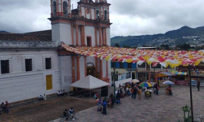 Fieles rechazan cambiar de capilla a la Señora de la Merced