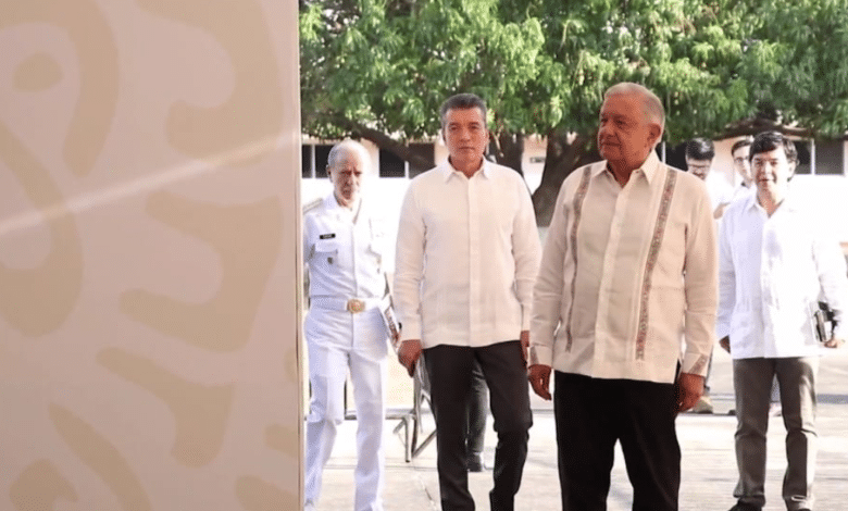 Personal de AMLO recibe recibe la denuncia contra el Cobach