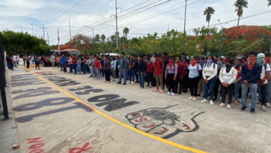 Marchan normalistas en Tuxtla Gutiérrez