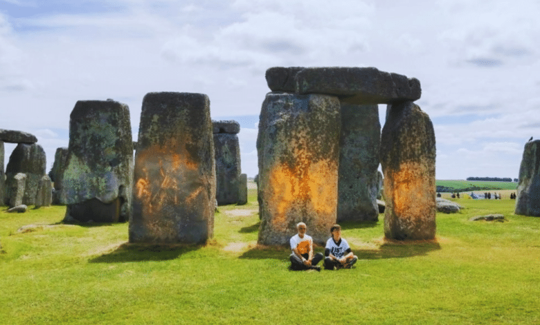 Activistas de Just Stop Oil detenidos por rociar pintura en Stonehenge