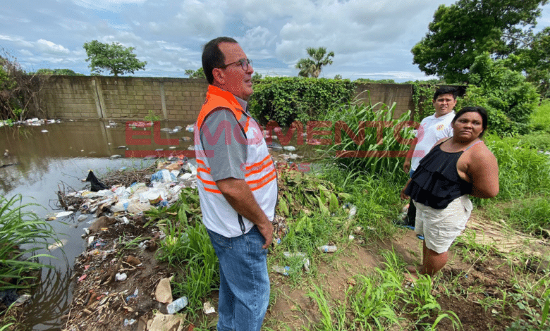 Habilitan canal de desfogue en las comunidades anegadas de Tapachula