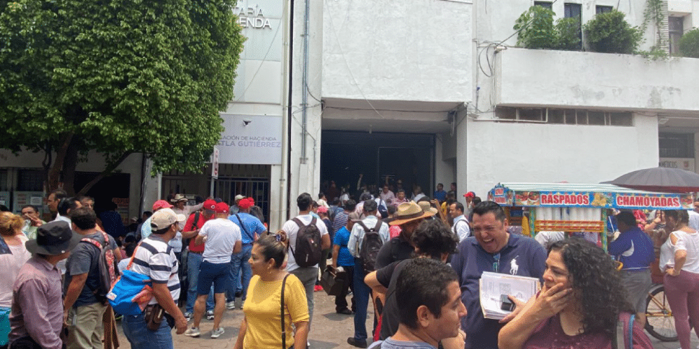 CNTE intensifica protestas, Toman la Torre Chiapas y El Palacio de Gobierno