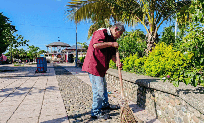 Limpieza de los espacios públicos en Tapachula