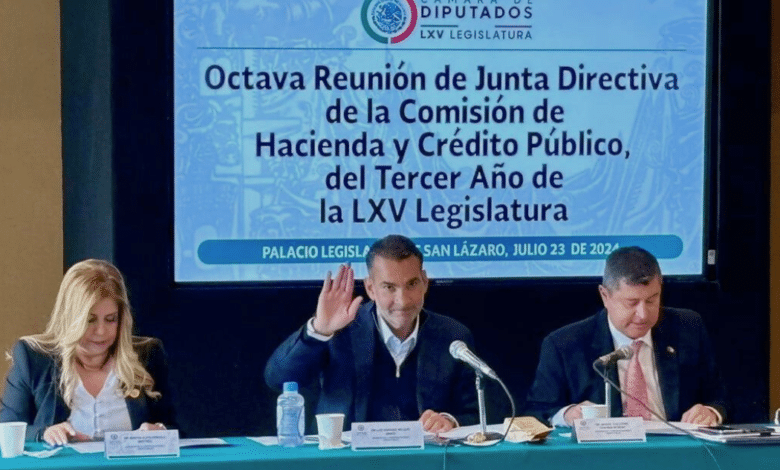 Luis Melgar entregó su último informe como diputado