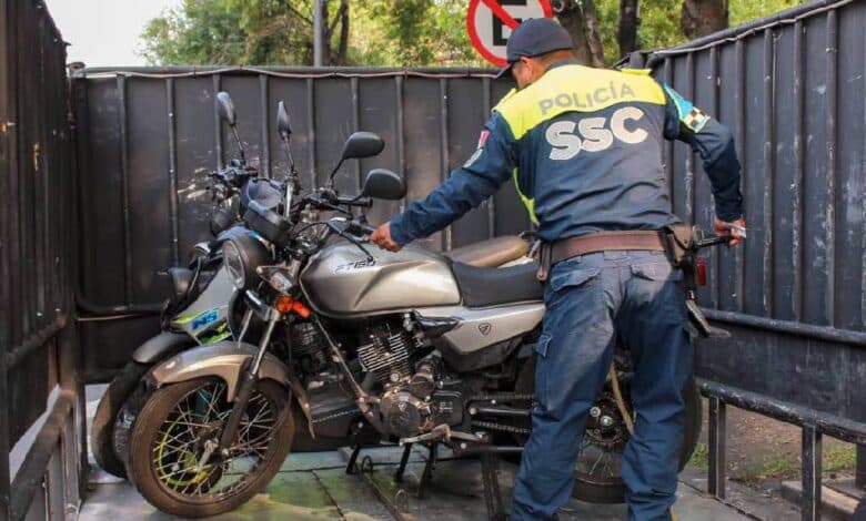 Lugares prohibidos para estacionar una moto en CDMX