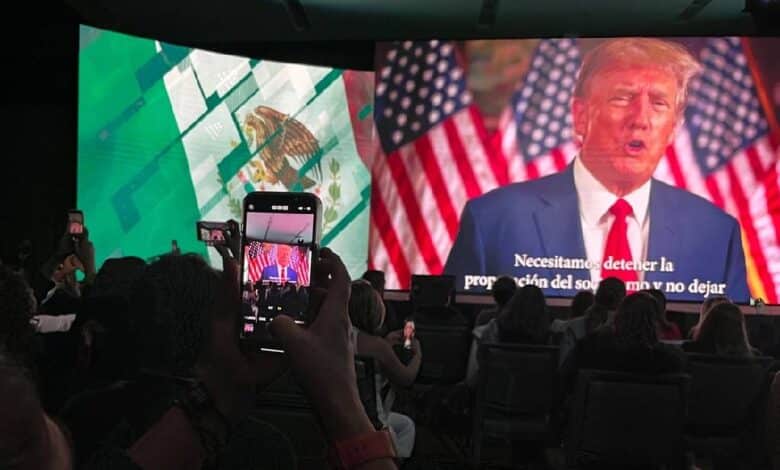 Trump manda mensaje a México en conferencia de ultraderecha