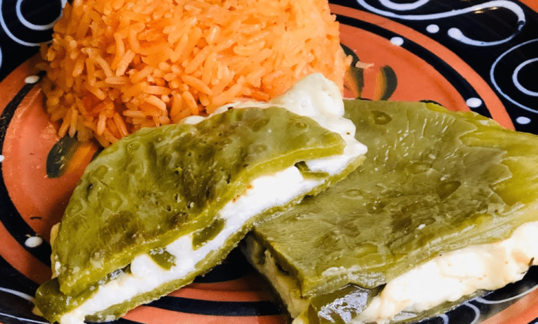 Receta mexicana: Nopal relleno de frijoles con queso