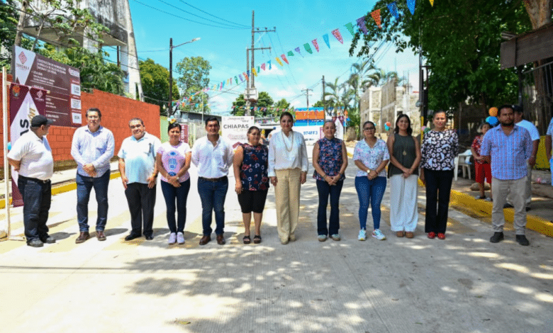 Alcaldesa de Tapachula cerró pavimentando calles