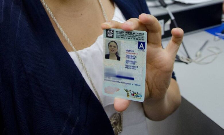 Cuándo comenzarán a tramitar la licencia de conducir permanente