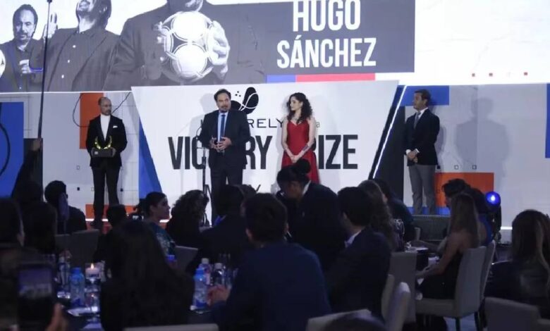 "Hugol" recibe premio "Leyenda" de los Victory Prize México