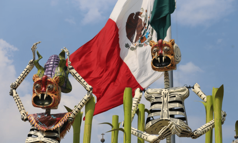 Ofrenda Monumental del Zócalo de Día de Muertos