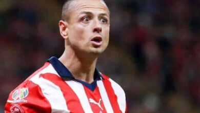 Fanáticos piden salida de "Chicharito" Hernández de Chivas