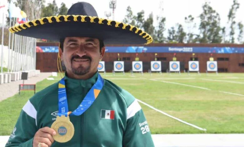 Arquero paralímpico mexicano es premiado por WorldArchery