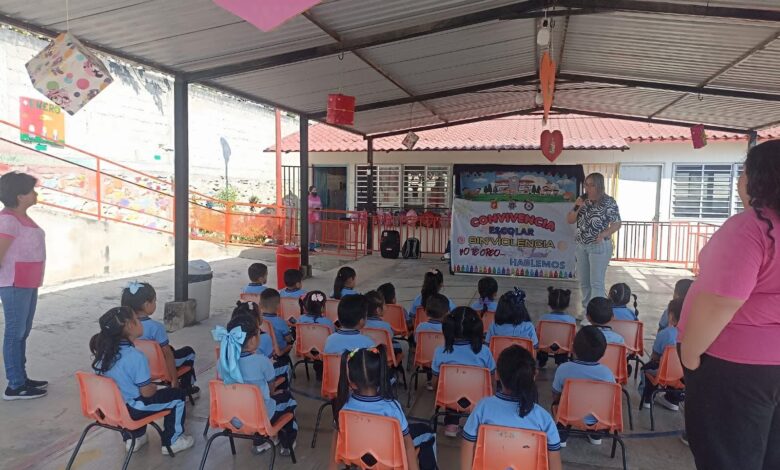 En Tuxtla Gutiérrez trabajan en escuelas para prevención de delitos