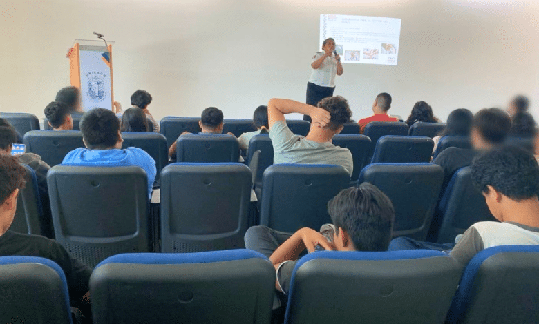Imparte SSP talleres para prevenir delitos a estudiantes