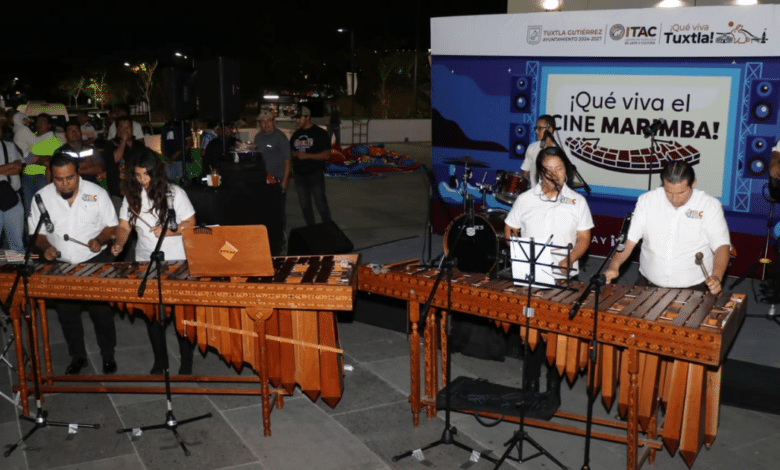 Vida al parque bicentenario en Tuxtla con el evento ¡Que viva el Cine Marimba!