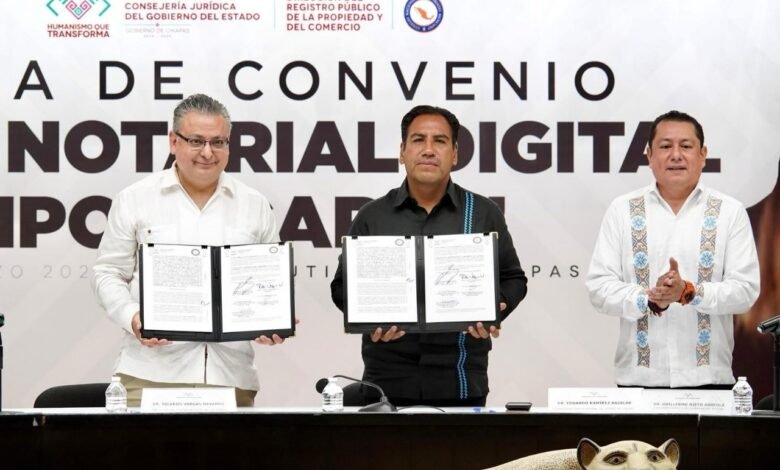 Atestiguan la Firma de Convenio Sello Notarial Digital Hipotecario encabezada por el gobernador del estado