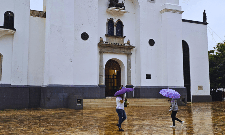 Lluvias y chubascos en las próximas tres horas