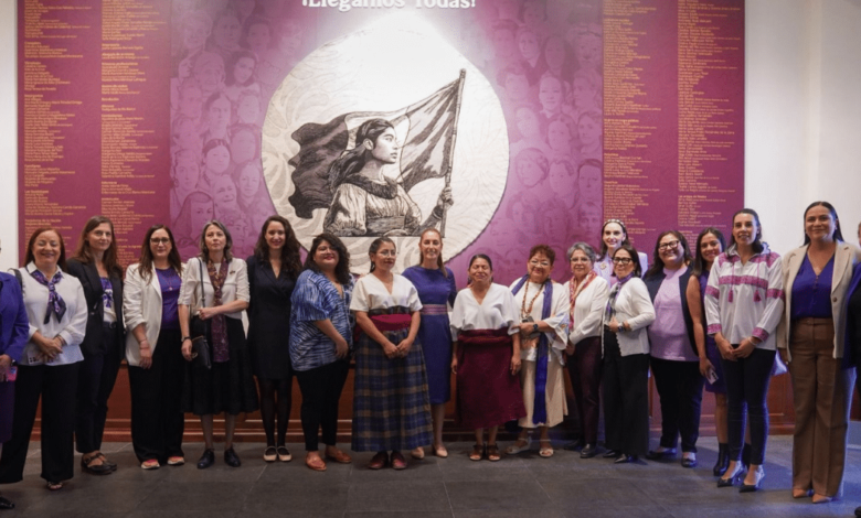 Presidenta Claudia Sheinbaum inaugura la sala 'Mujeres en la historia' en Palacio Nacional