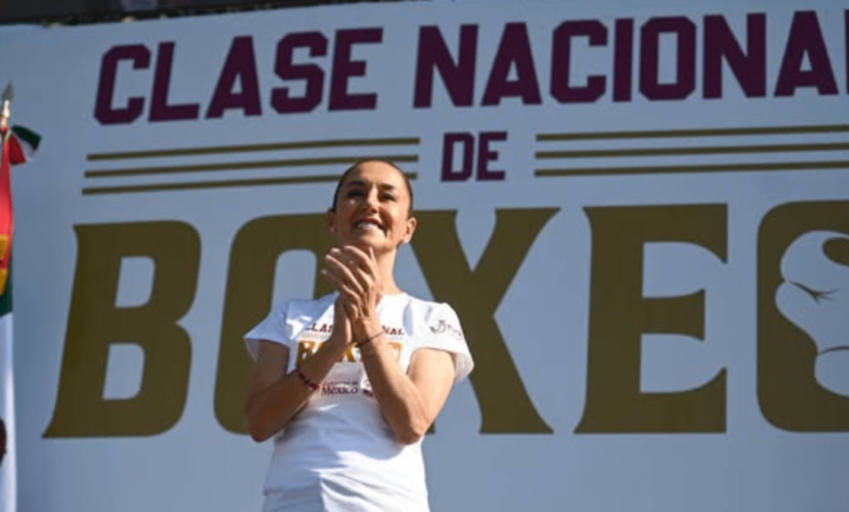 Presidenta Claudia Sheinbaum en clase nacional de Boxeo