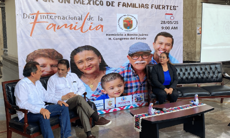 En conmemoración al día Internacional de la familia se realiza foro “Por un México de Familias Fuertes”
