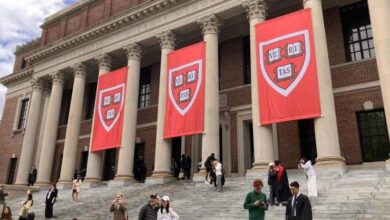 Gobierno de EU pondrá fin a todos sus contratos con Harvard