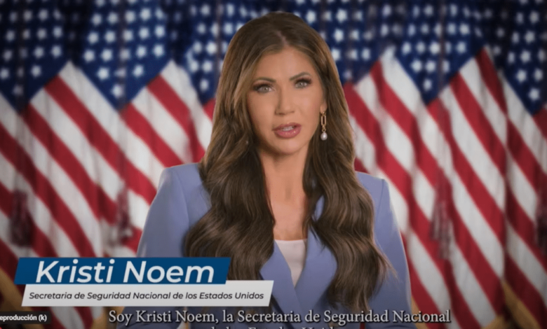 Nuevo spot de Kristi Noem en México genera controversia pide a migrantes autodeportarse a través de una app 8Foto por Youtube)