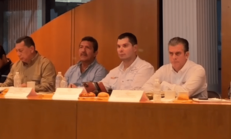 Secretario de Seguridad del Pueblo se reúne con empresarios ganaderos y productores del Soconusco