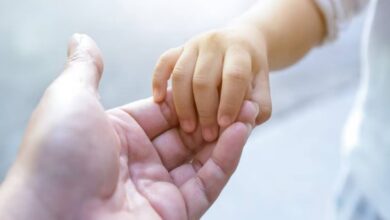 Piden a Suecia suspender las adopciones internacionales, hay una fuerte razón. (Foto de internet)