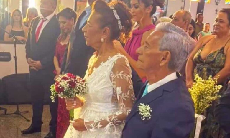 Mujer de 70 años se casa por primera vez