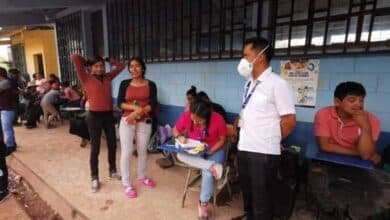 Alrededor de 25 familias chiapanecas se desplazan a Guatemala