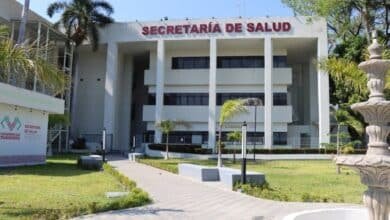 El paciente se encuentra estable, en aislamiento y bajo estricta vigilancia médica.