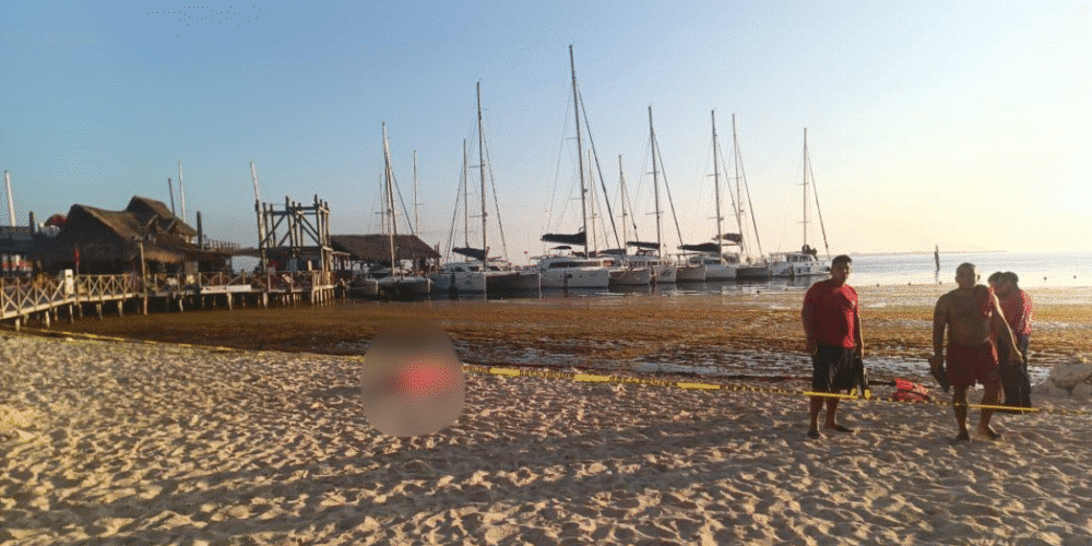 Joven originaria de Chiapas pierde la vida en playa de Cancún tras ingresar en la madrugada