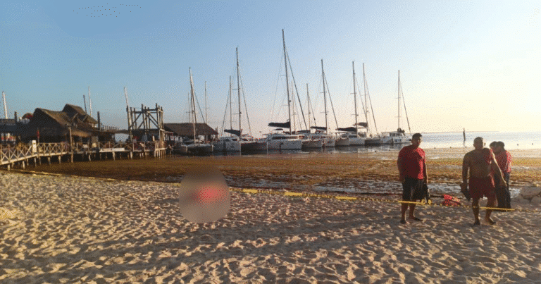 Joven originaria de Chiapas pierde la vida en playa de Cancún tras ingresar en la madrugada