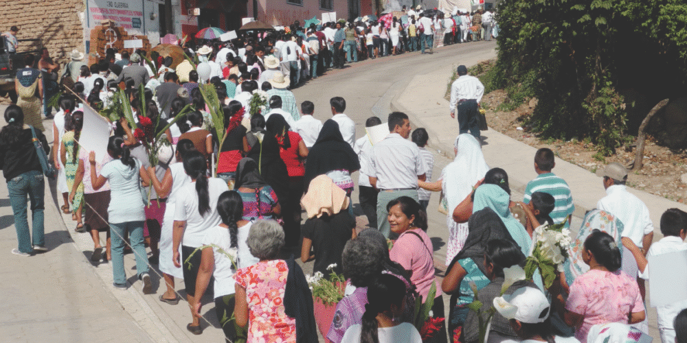 Pueblo Creyente marcha en Venustiano Carranza por paz y libertad de presos políticos
